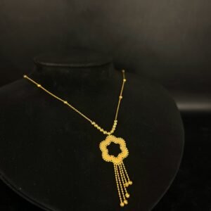 عقد ذهب عيار 21