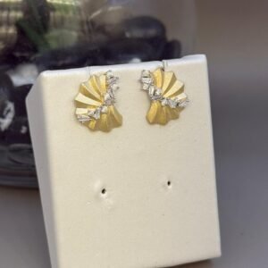 حلق ذهب عيار 18 - 2.7 جرام