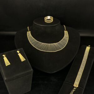 طقم مميز وراقي عيار  21 - 26.17 جرام